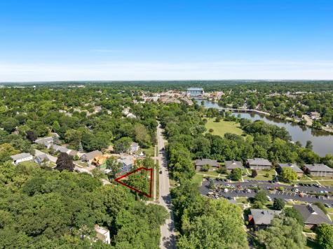 16 Mosedale Street St. Charles IL 60174