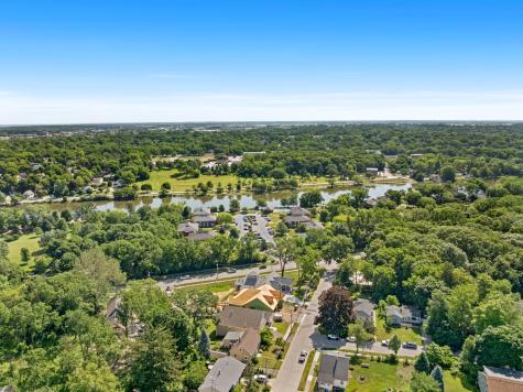 16 Mosedale Street St. Charles IL 60174