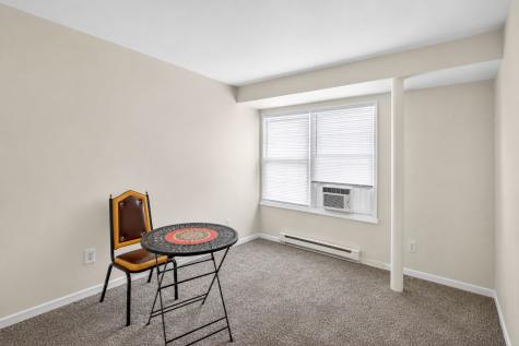533 College Avenue Dekalb IL 60115