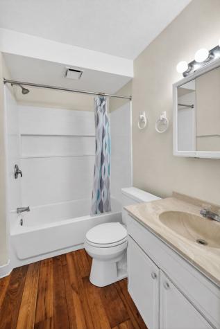 533 College Avenue Dekalb IL 60115