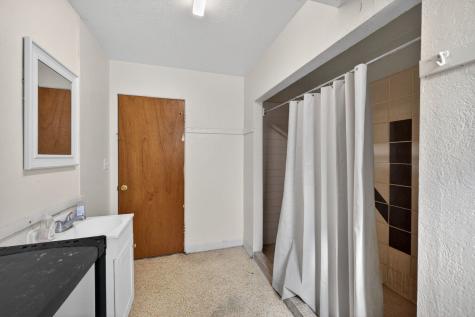 533 College Avenue Dekalb IL 60115