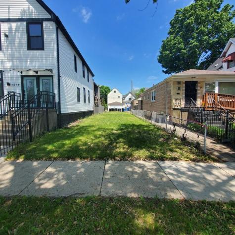 5962 West Iowa Street Chicago IL 60651