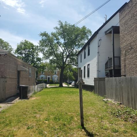 5962 West Iowa Street Chicago IL 60651