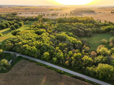 Hunter Road Capron IL 61012