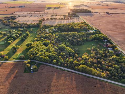 Hunter Road Capron IL 61012