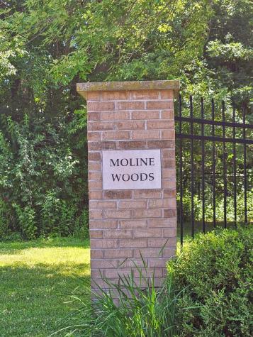 574-632 3RD Street Moline IL 61265