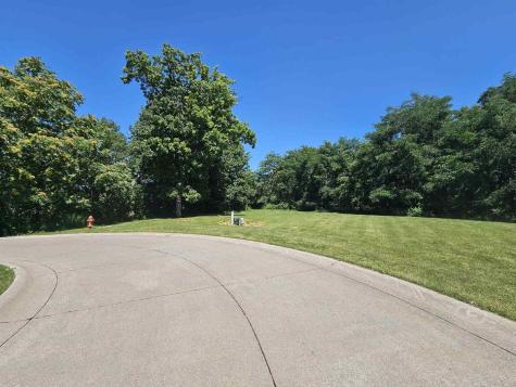 574-632 3RD Street Moline IL 61265