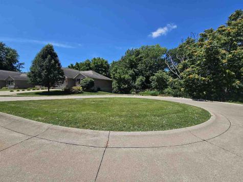 574-632 3RD Street Moline IL 61265