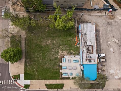 2632 Gross Point Road Evanston IL 60201