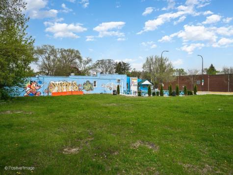 2632 Gross Point Road Evanston IL 60201