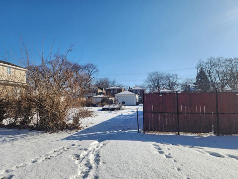 8811 South Parnell Avenue Chicago IL 60620