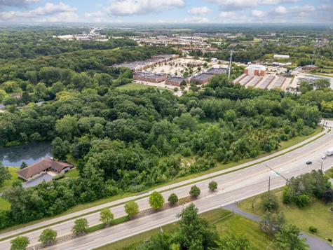 21031 North Quentin Road Lake Zurich IL 60047