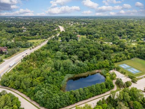 21031 North Quentin Road Lake Zurich IL 60047