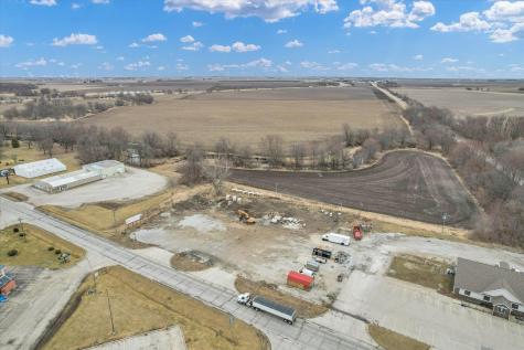 940 Clinton Avenue Farmer City IL 61842
