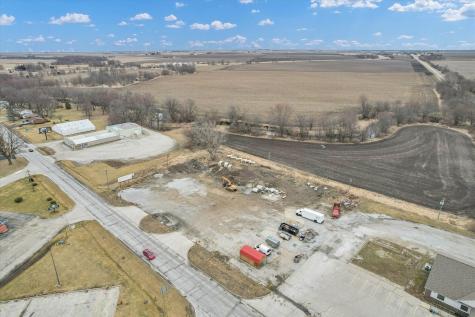 940 Clinton Avenue Farmer City IL 61842