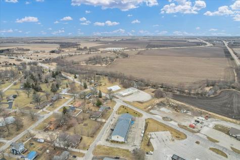 940 Clinton Avenue Farmer City IL 61842