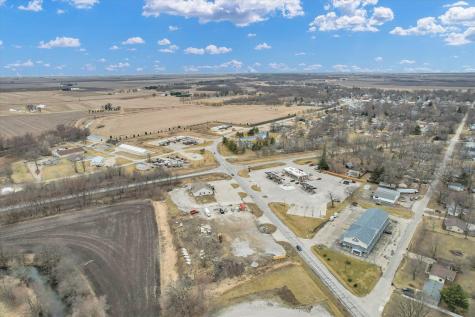 940 Clinton Avenue Farmer City IL 61842