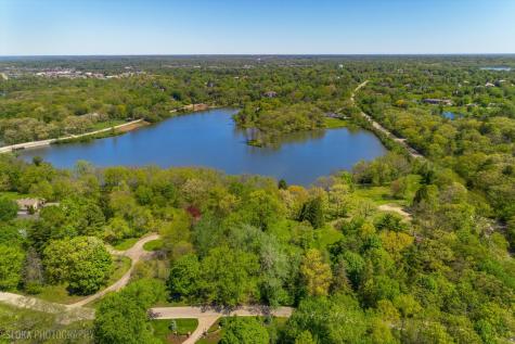 41 Hawthorne Lane Barrington Hills IL 60010
