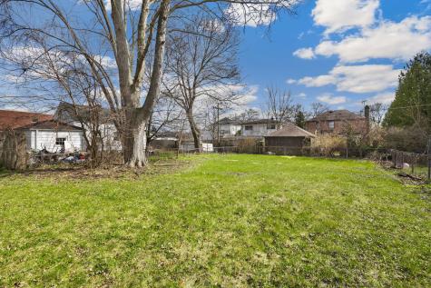 909 Highland Avenue Waukegan IL 60085