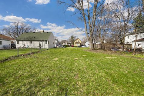 909 Highland Avenue Waukegan IL 60085
