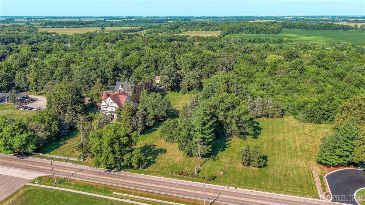 526 North Main Street Elburn IL 60119