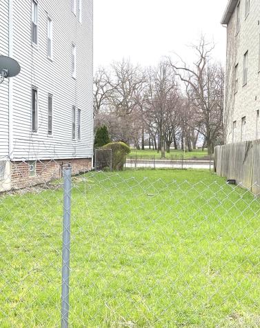 710 East 95th Street Chicago IL 60619