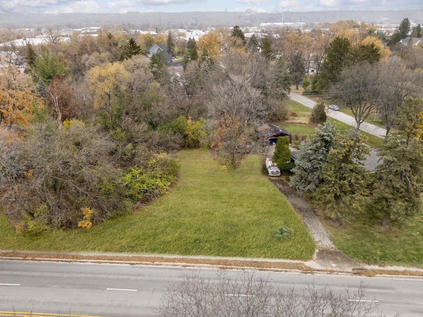 10/11 Maple Avenue Downers Grove IL 60515