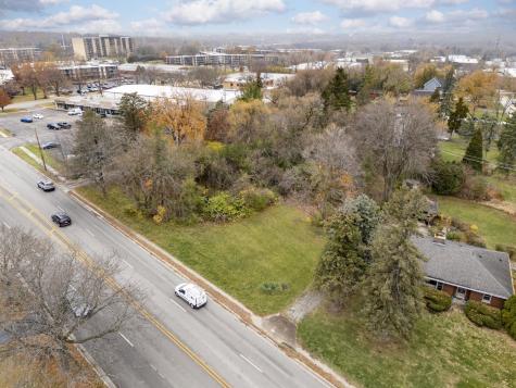 10/11 Maple Avenue Downers Grove IL 60515