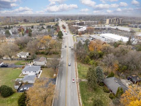 10/11 Maple Avenue Downers Grove IL 60515
