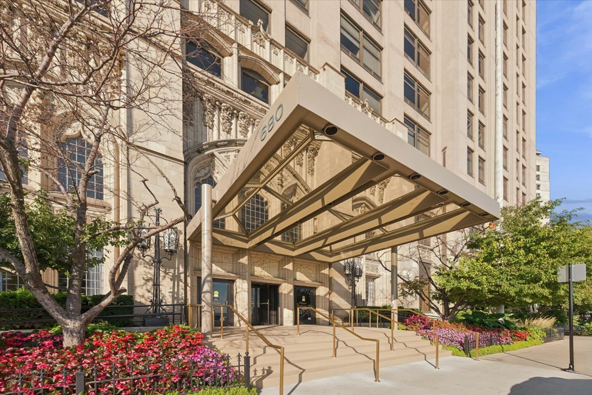 680 North Lake Shore Drive Chicago IL 60611
