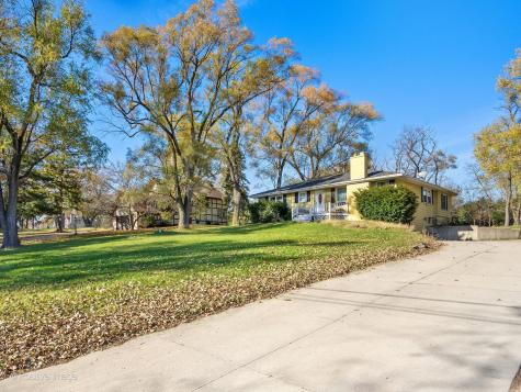 6 Pine Hill Lane Oak Brook IL 60523
