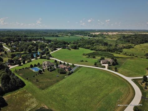 16 Derek Drive Elburn IL 60119