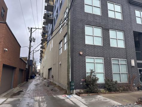 1122 West Catalpa Avenue Chicago IL 60640