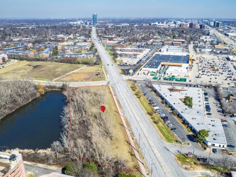 1S628 Oakbrook Lake Oak Brook IL 60181