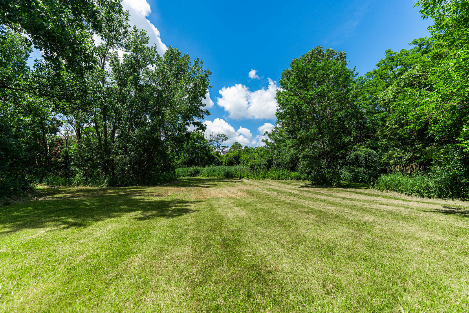 250 Street Regis Lombard IL 60148