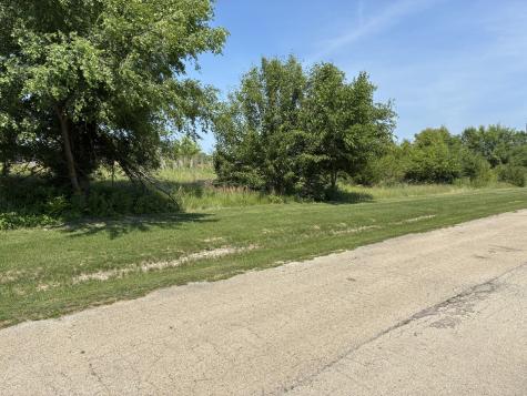 Plum Hollow Court Dixon IL 61021
