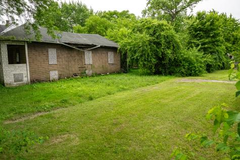 7826 South Marquette Avenue Chicago IL 60649