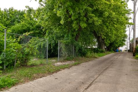 7826 South Marquette Avenue Chicago IL 60649