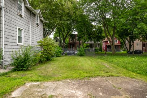 7826 South Marquette Avenue Chicago IL 60649
