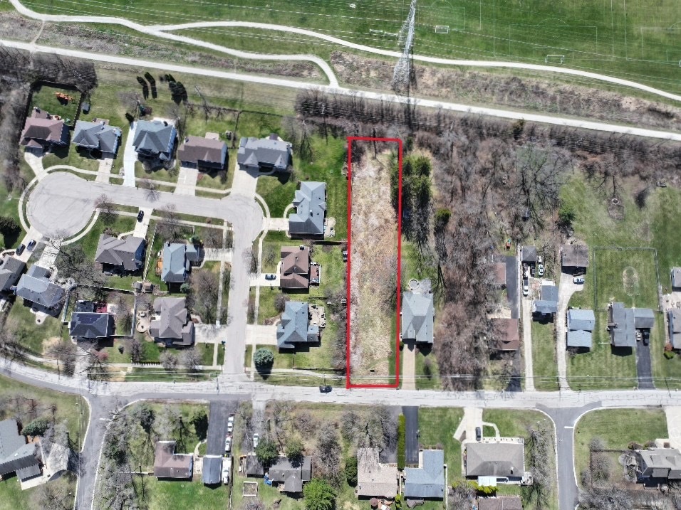 22W165 1ST Street Glen Ellyn IL 60137