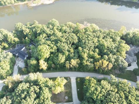 1917 Indian Trail Kankakee IL 60901