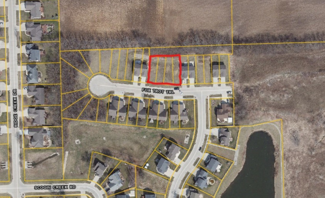 2709 and 2711 Fox Trot Trail Bloomington IL 61705