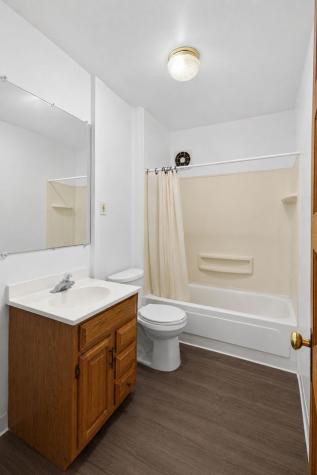 226 West Locust Street Dekalb IL 60115