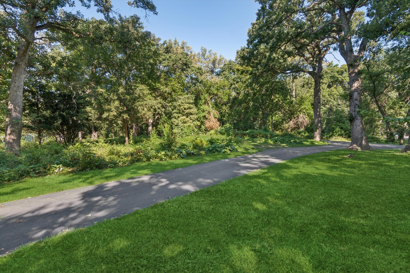 25 W 500 Royce Road Naperville IL 60565
