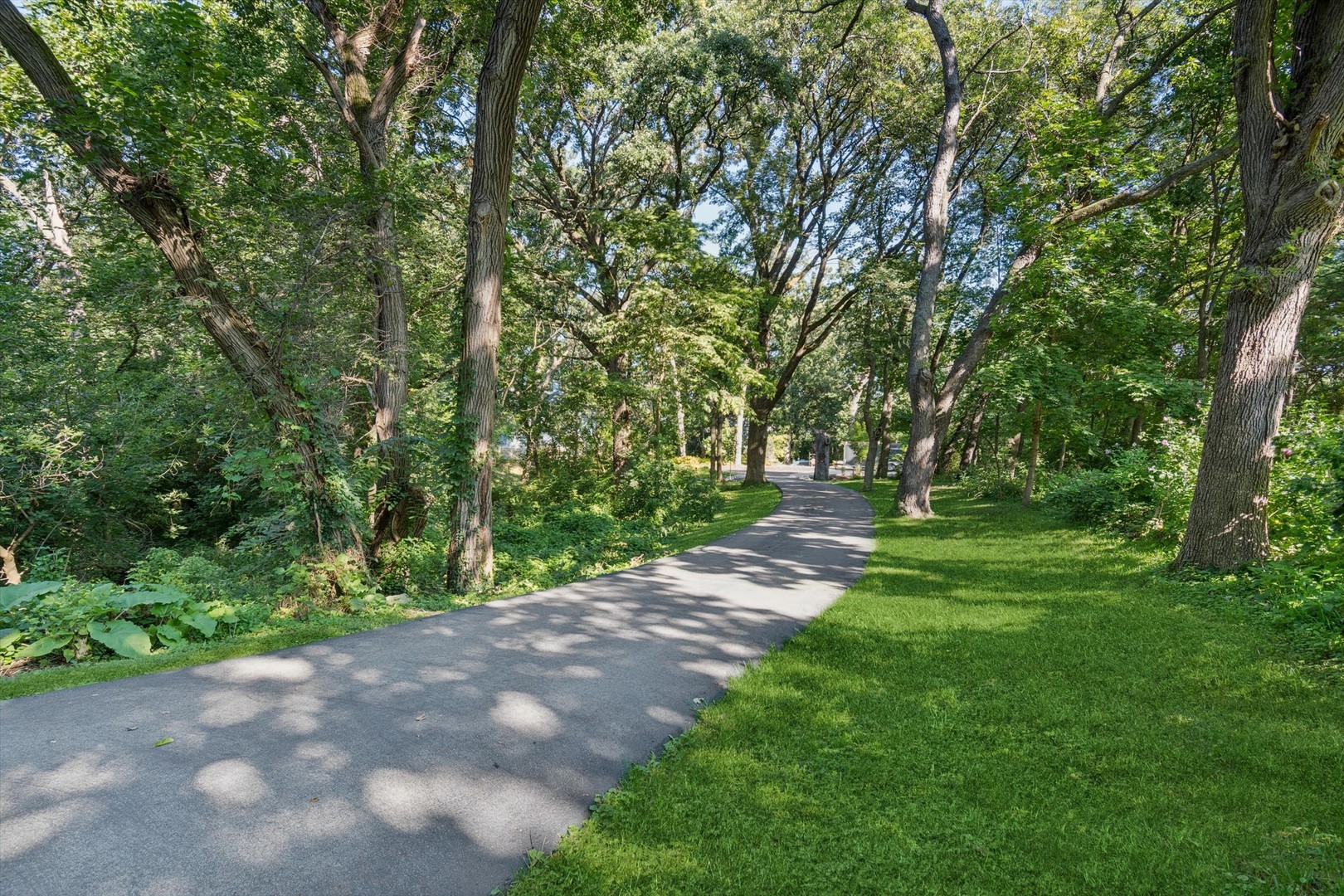 25 W 500 Royce Road Naperville IL 60565