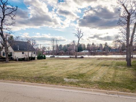 99xx Queen Oaks Drive Machesney Park IL 61115