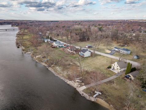 99xx Queen Oaks Drive Machesney Park IL 61115