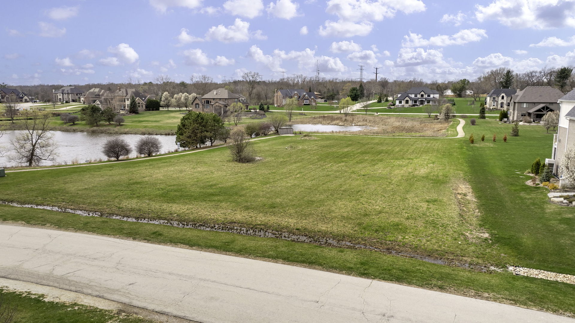 18490 South Pineprairie Drive Mokena IL 60448