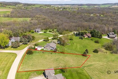 3 Beacon Trail Galena IL 61036