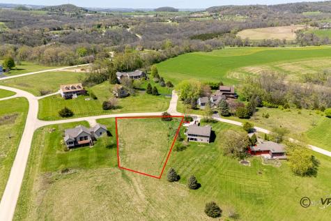 3 Beacon Trail Galena IL 61036